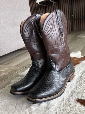 Two-Tone Brown and Black Women's Western Heeled Boots